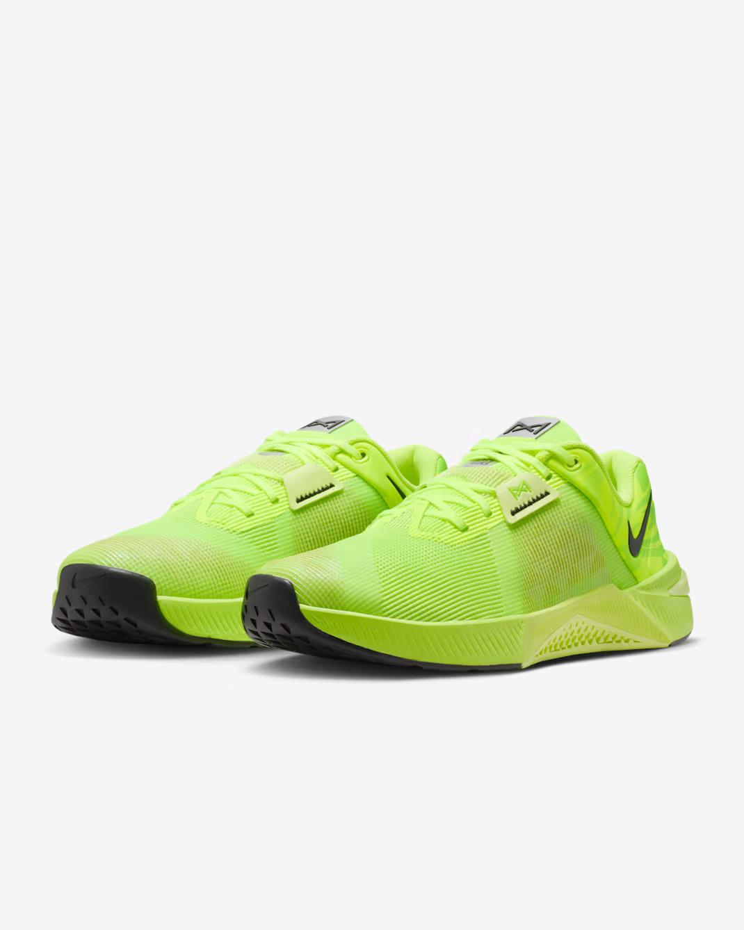 IB6545-700 Nike Metcon 10 Volt Light Lemon Twist Rage Green Black (Women s) 5W