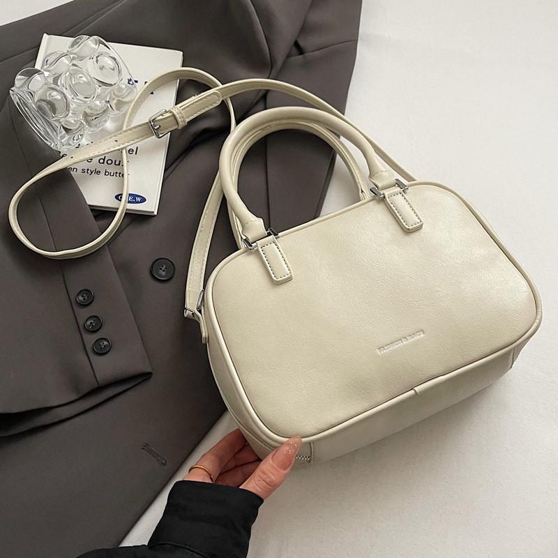 IELGY Korean Niche Portable Bowling Bag Trendy Autumn Winter Retro All-Match Frosted Messenger Small Square Bag