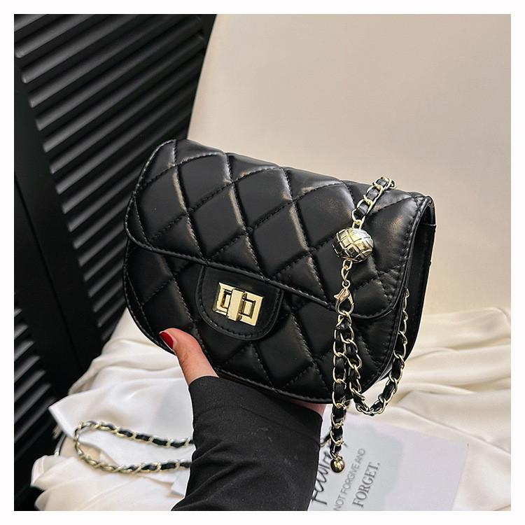 2024 New Women's Bag Casual Texture Solid Color Diamond Chain Small Bag Women's Fashion Shoulder Crossbody Small Square Bag Trendy Black