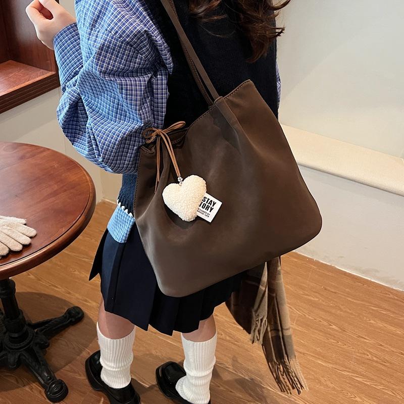 

Винтажная замшевая сумка-тоут, новая повседневная сумка подмышку большой вместимости, ленивая и расслабленная сумка через плечо для поездок на работу. 30*12*26