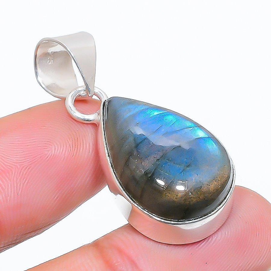

Labradorite Gemstone Handmade 925 Sterling Silver Jewelry Pendant 1.42 SU-10925