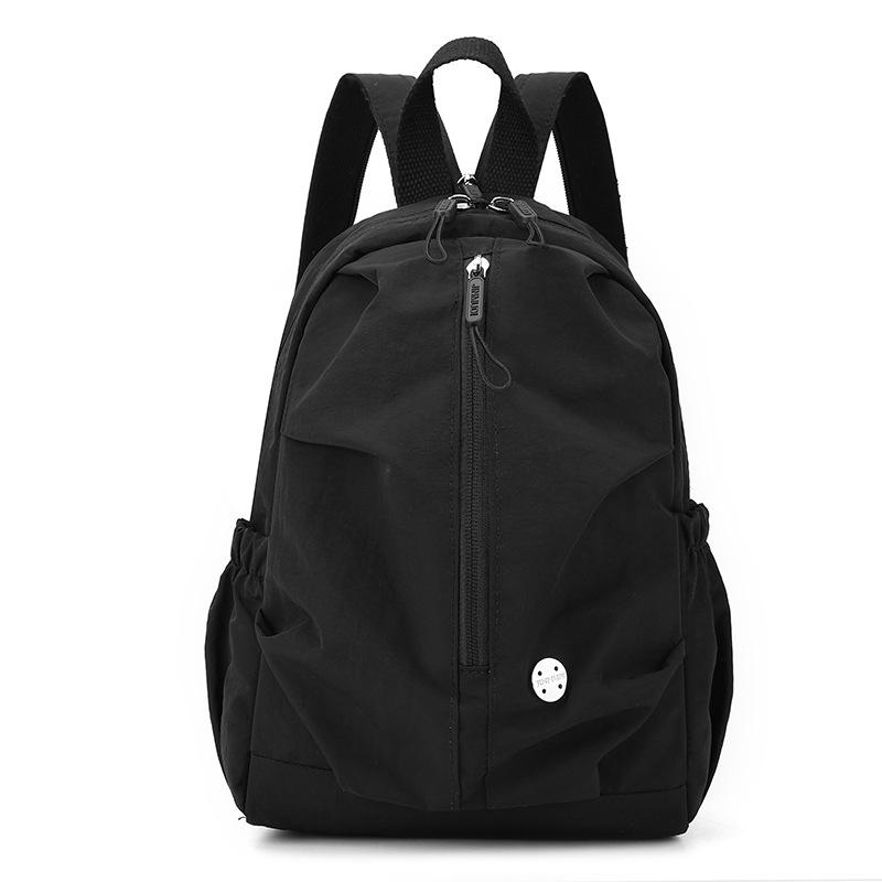 

2025 Women s Lightweight Pleated Backpack: Minimalist, Versatile, and Casual чорний