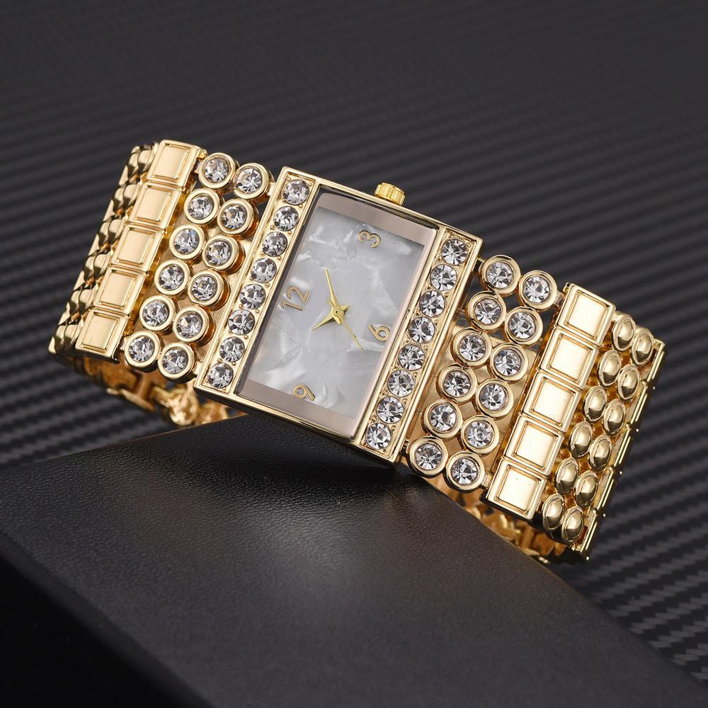 Fashion Alloy Band Quartz Watch Special Square Dial Shape Rhinestone Female Watch (Gold)