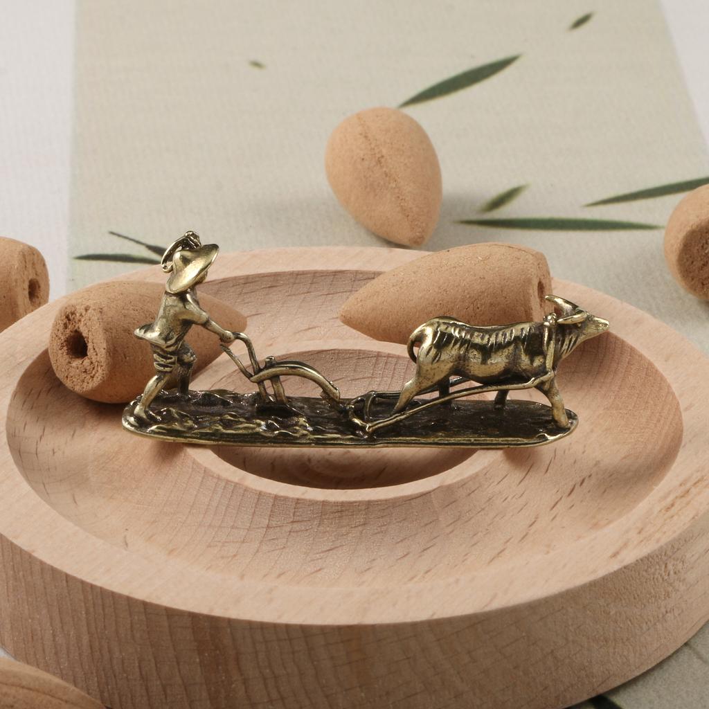 Alter Bauer und Kuh Wohnzimmerdekoration Vintage Heimdeko Sammlung von Teehaustier Bronze Schnitzerei Handgriffe Metallhandwerk