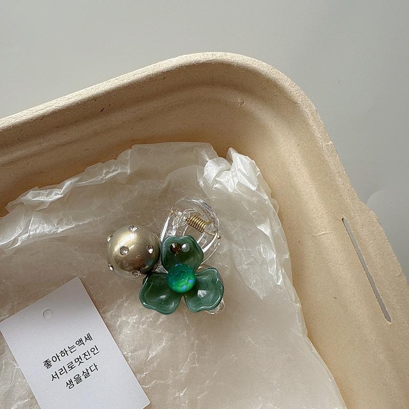 

Korean New Arrival Acrylic Flower-Encrusted Diamond Mini Hair Clip, Mini Size, Sweet and Cute for Teenage Girls