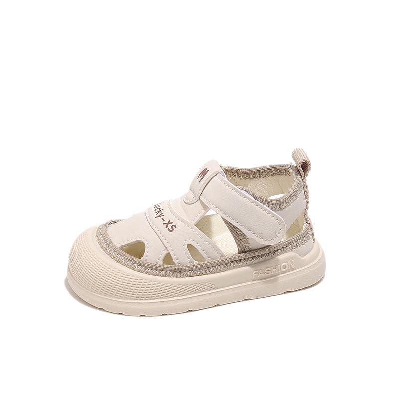 Sommar nya babyhalvsandaler babyflickasandaler väska huvud sparkskydd babypojkesommarskor