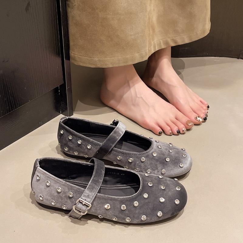 Fashion Cool Gold Rivets Design Ballet Flats Women Faux Suede Belt Metal Buckle Low Heel Women Shoes Non-slip Soft Sole Mary Jane Shoes