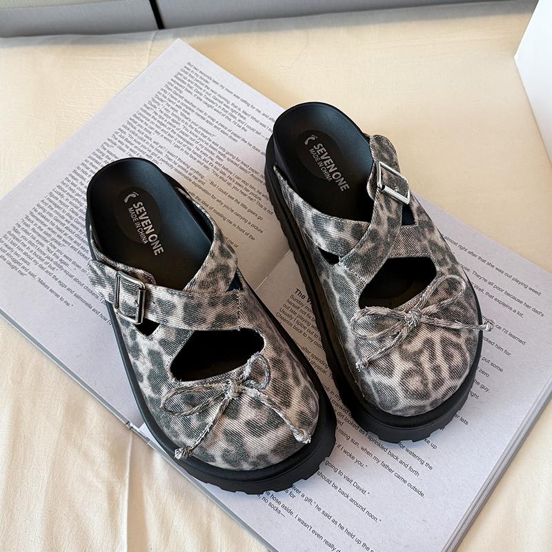 Fashion Women's Fashion Baotou Slippers Round Head Shallow Mouth Butterfly Knot Metal Buckle Waterproof Platform Flat Sandals