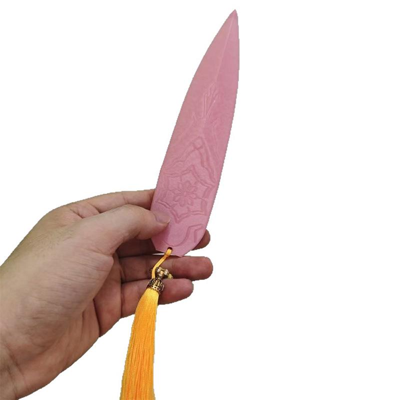 Cartoon K-Pop Demon Hunter Zoey Role-Playing Props Plastic Accessories Handmade Halloween Decoration Pendant Party Gifts