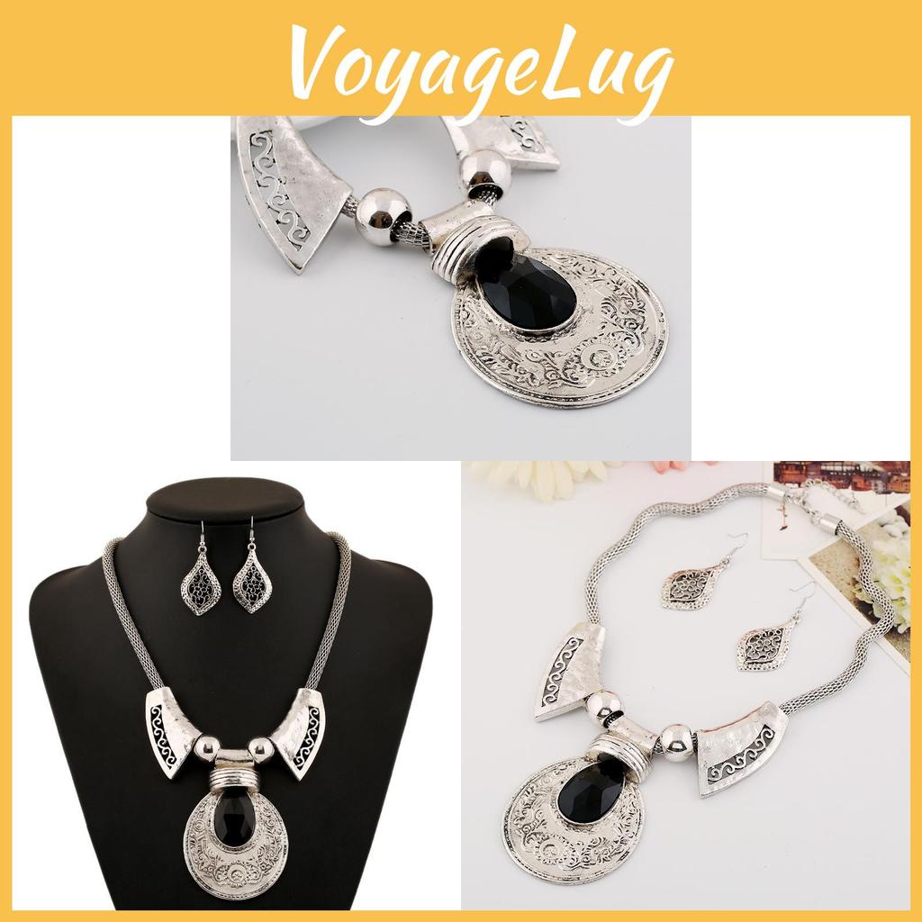 Retro Alloy Necklace With Gemstone Inlay For Artsy Vintage Fashion Enthusiasts
