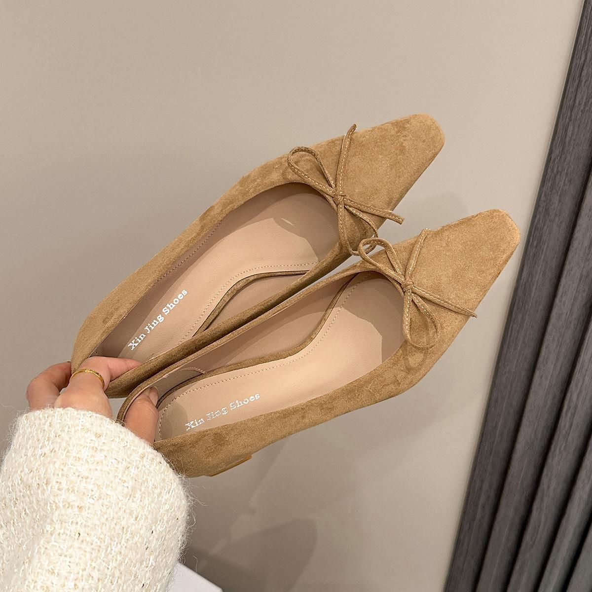 

H38-1 elegant retro style delicate women s shoes temperament square head bow shallow mouth single shoes women s 2025 low heels 35