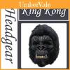 Spookachtige decoratie voor een spookhuis, inclusief een realistische gorilla-capuchon met masker voor Halloween.