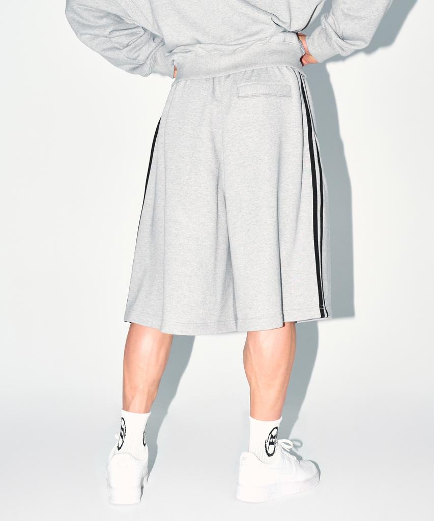 BORN TO WIN Chrome B Track Line Bermuda Pants [Melange Grey]