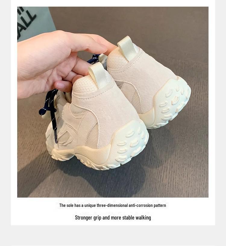 Trauben-Mamas Sommerstil Erhöhte Weichboden-Mesh-Sneaker