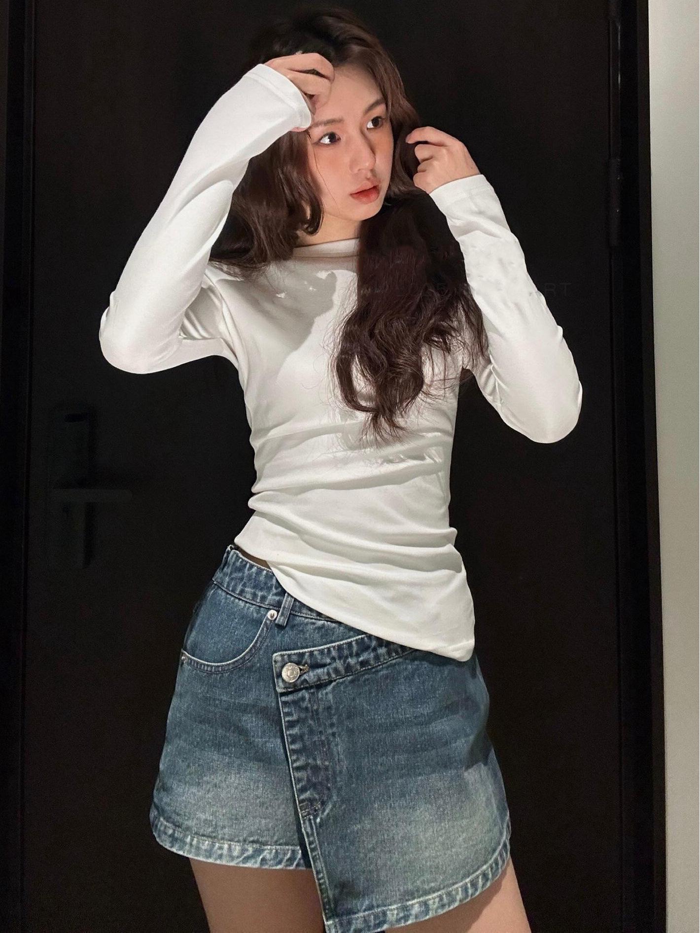 2026 Spring/Summer Slimming Black & White Pleated Round Neck Long Sleeve Women s T-shirt S белый