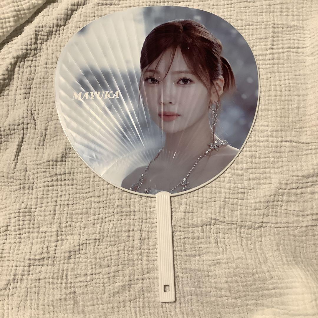 

[Б/У] Веер NiziU Маюка