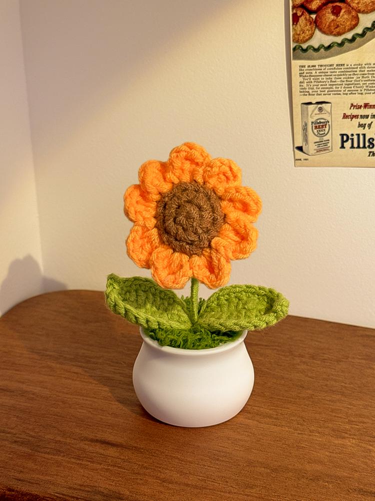 Sunflower Hand-Knitted Woolen Yarn Bouquet - Small Decorative Gift for Home