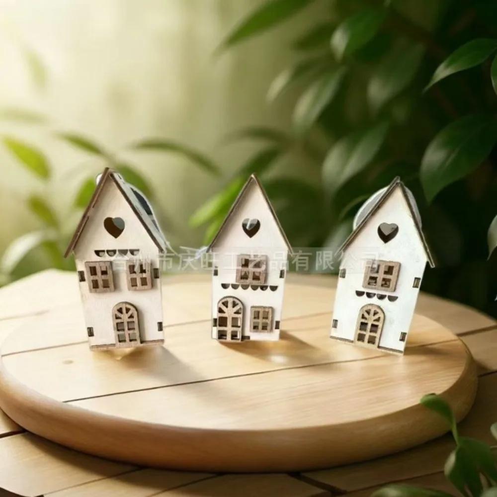 Wooden Christmas Decorative Small House Creative Ornament Pendant Ideal Christmas Decoration & Gift