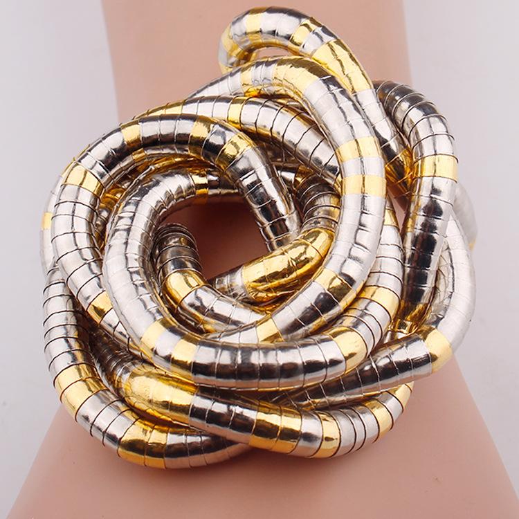 

Stainless Steel Necklace Pendant Multi-Tone Spiral Design Durable Metal Chain Accessory Suitable for Various Styles and Occasions One Size