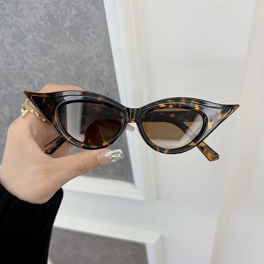 Fashion Cat Eye Sunglasses Women Men Brand Designer Luxurious Sun Glasses Female Outdoor Casual Travel