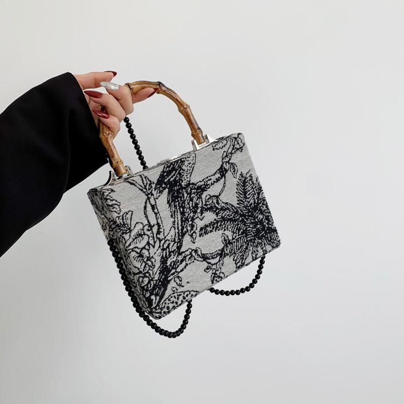 

High-end Bag Women s National Style Embroidery Banquet Dinner Handbag Temperament All-match Single-shoulder Cross-slung Square чёрный