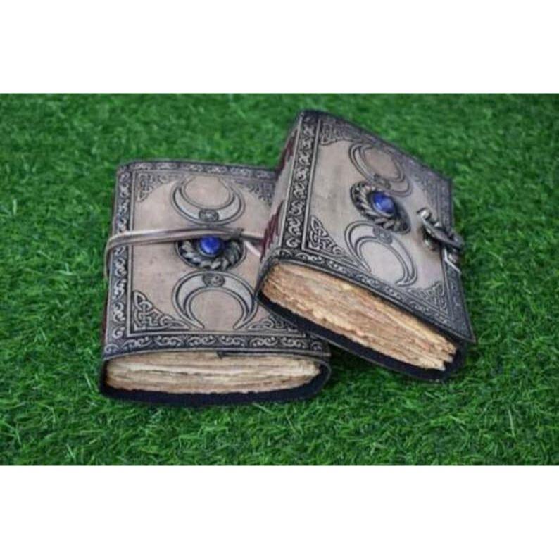 Antikes Dreifach-Mondstein handgefertigtes Lederjournal Vintage-Seiten Schlichte weiße Seiten 200 Seiten LEDER-TAGEBUCH Messing C-VERSCHLUSS