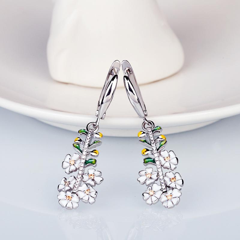 Französisches Mädchen Voller Diamantohrringe Emaille Tropf Ohrstecker C-förmige Blume Ohrringe Trend Diamantohrringe Damen