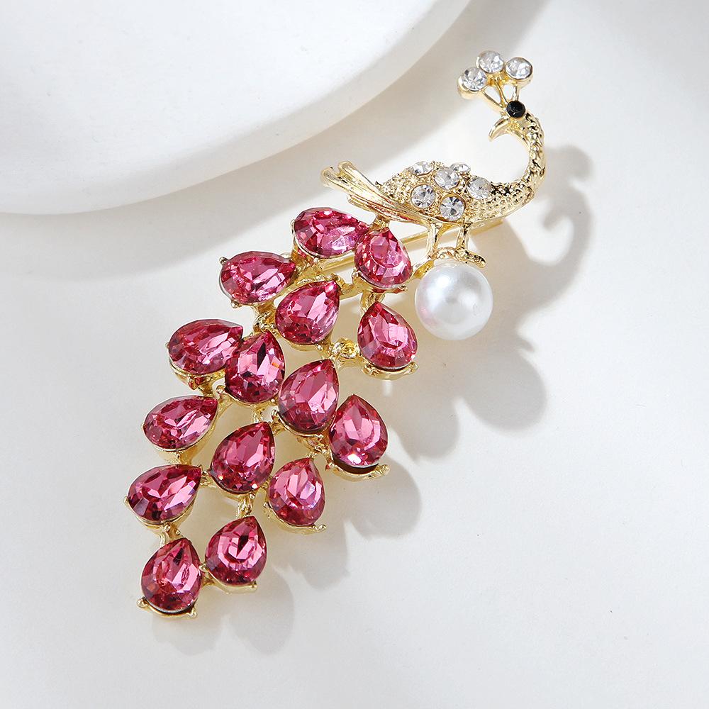 Pearl Brooch Personality Literary Peacock Brooch Crystal Corsage Flower Pin Exquisite Hypoallergenic Luxury Enamel Brooch Long-Lasting Color BFF Gift