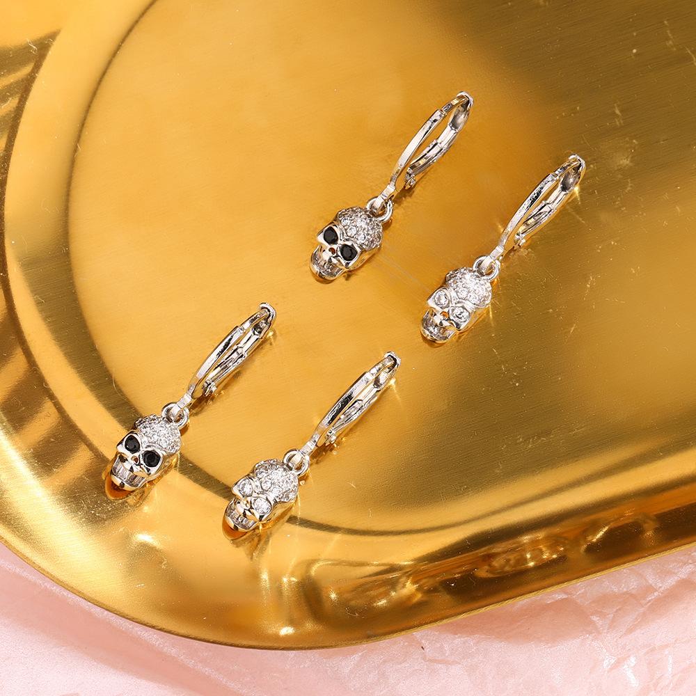 Sijing Tide Cool Horror Ghost Head Ear Buckle Trend Earrings Zircon Black Eyes Skull Earrings