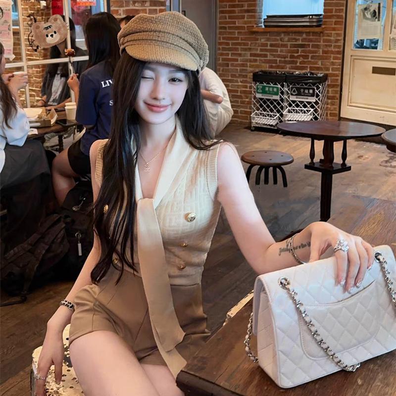 Black sexy ladies small fragrance knitted sleeveless vest, design sense slim short V-neck sleeveless top women2713#