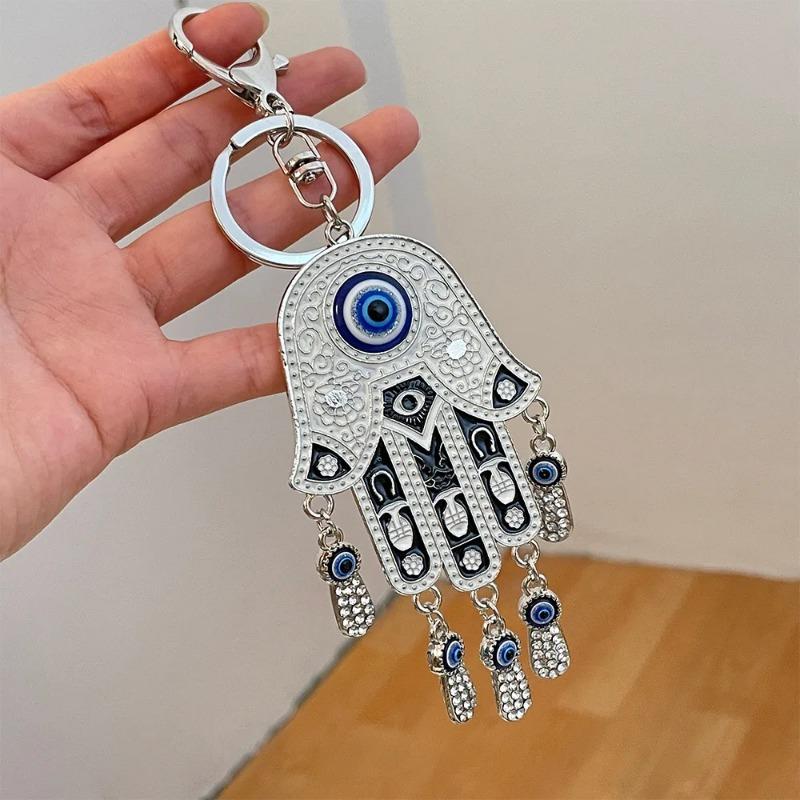 2024 New European Vintage Personality Fashion Keychains Metal Turkish Blue Eye Key Chain Car Keyring Charm Women Bag Accessories