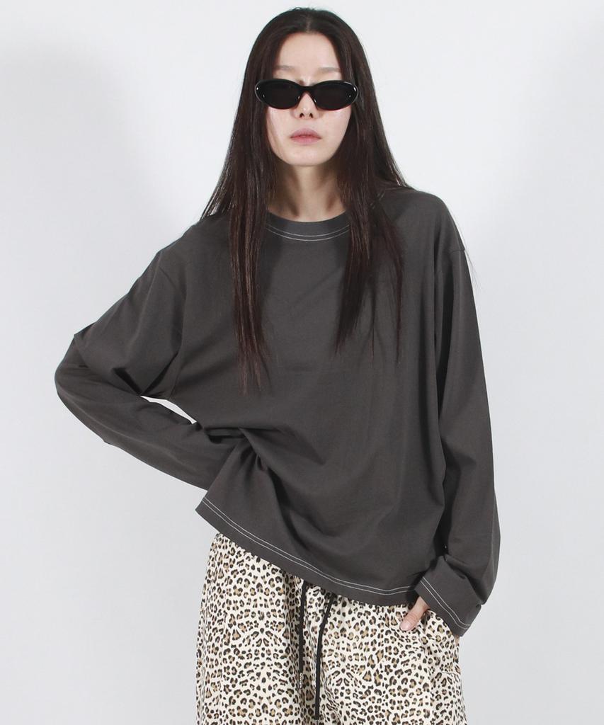 Deumakeu Outstitch Loose Fit Long Sleeve Tee - Charcoal