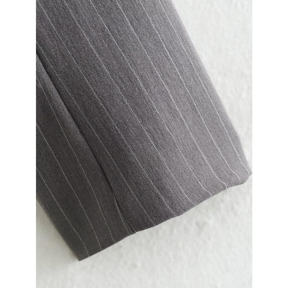 Женский комплект из полосатого пиджака и топа — фото 17