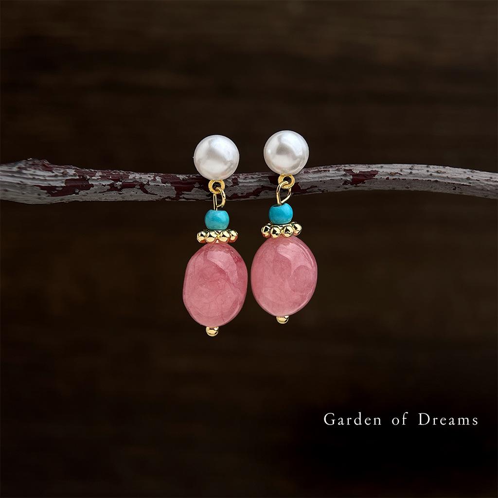 Strawberry Crystal Pearl Stud Earrings - Fresh & Artistic, Elegant Style