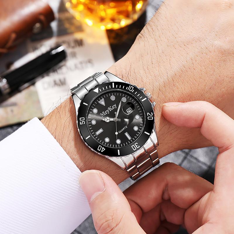 Mens Quartz Watch With Calendar Function And Alloy Band For Daily Casual Wear