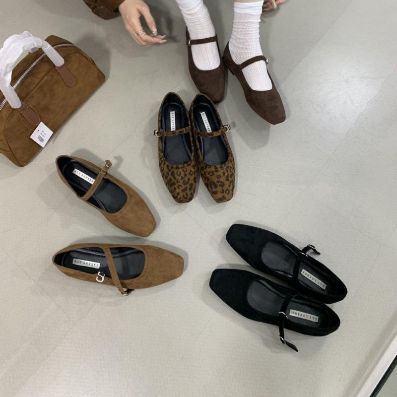Flat Bottom Square Head One Word Mary Jane Single Shoes Women's Shoes 2025 New Spring and Autumn Versatile Retro Soft-soled Grandma Shoes