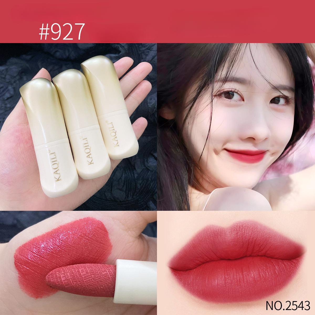 

Бархатная матовая гладкая женская помада нелегко держится на чашке и не высыхает. Резная помада цвета морковного чая с молоком.