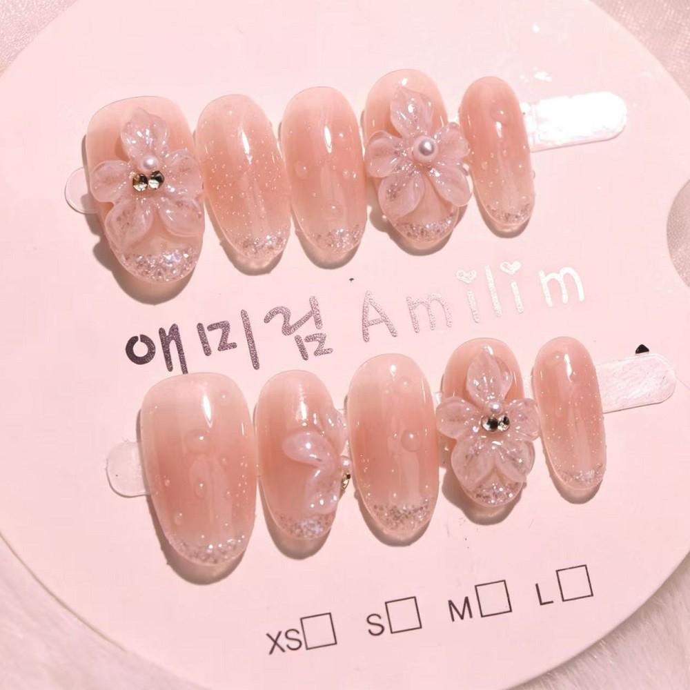Handmade Press On Nail French Summer Sweet Ice-through Nude 3D Carved Flowers Sequins Short Oval Fake Nail Patch Artificial Nail Reusable XS