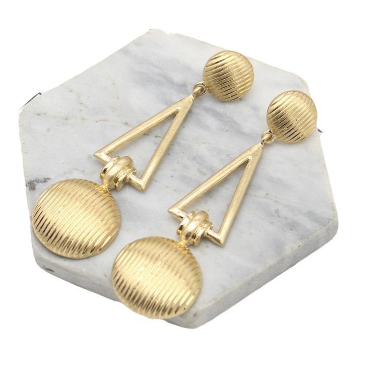 Beliebter Schmuck Übertrieben Geometrisch Übertriebene Persönlichkeit Herausragend Lang Kugelförmig Legierung Ohrringe Ohrringe Mode