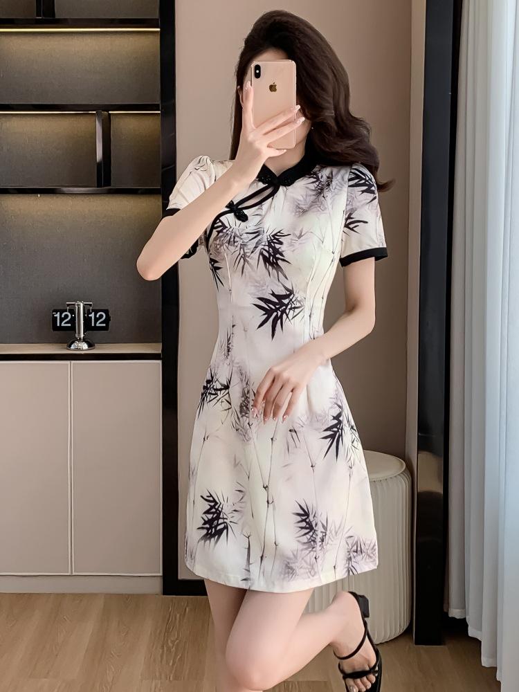 New Summer Chinese-Style Cheongsam with Frog Buttons and Ink Painting Design - Slim Fit Short Dress