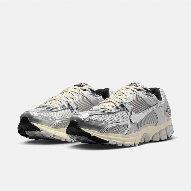 Nike Zoom Vomero 5 Men's Casual Running Shoes