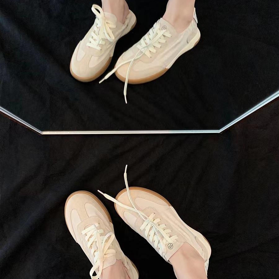 , the New Casual Versatile Sports Board Shoes In Autumn, Round Head Breathable German Training Shoes for Women's Summer