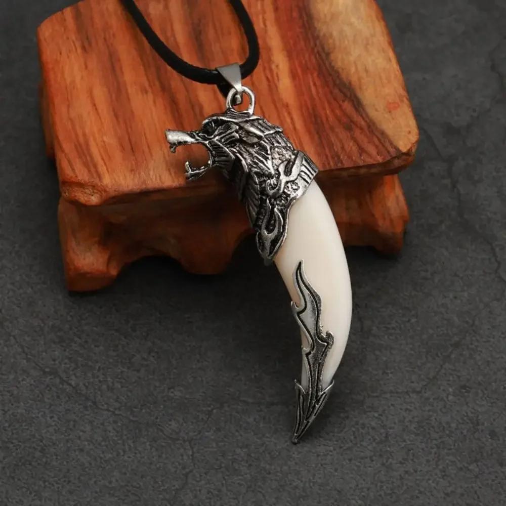

Natural Tooth Wolf Fangs Necklace Vintage Zinc Alloy Tooth Bone Personalised Clothing Accessories Jewellery Gifts Necklace