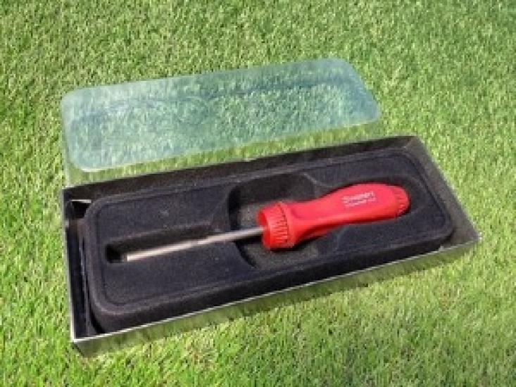 

Snap On SSDMR4BANV 100th Anniversary Ratcheting Hard Handle Screwdriver USED