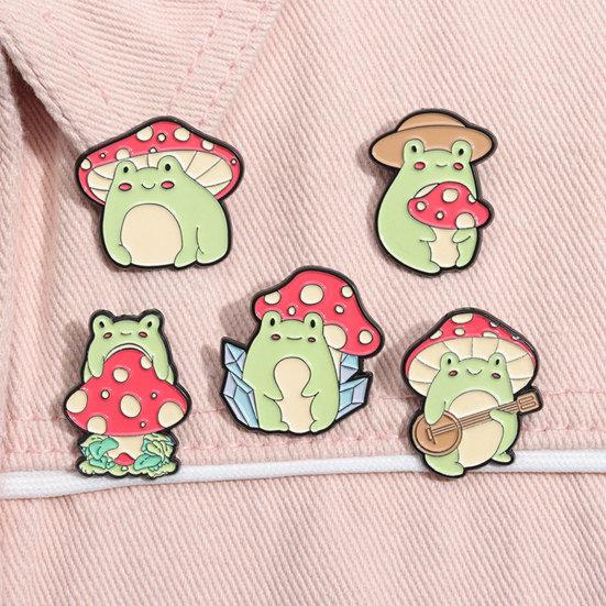 Brooch Pin, Frog Mushroom Design Lapel Pin, Enamel Glaze Bright Color Badge with Standard Safety Pin, Versatile Badge for Clothing Bags Hats Shoes