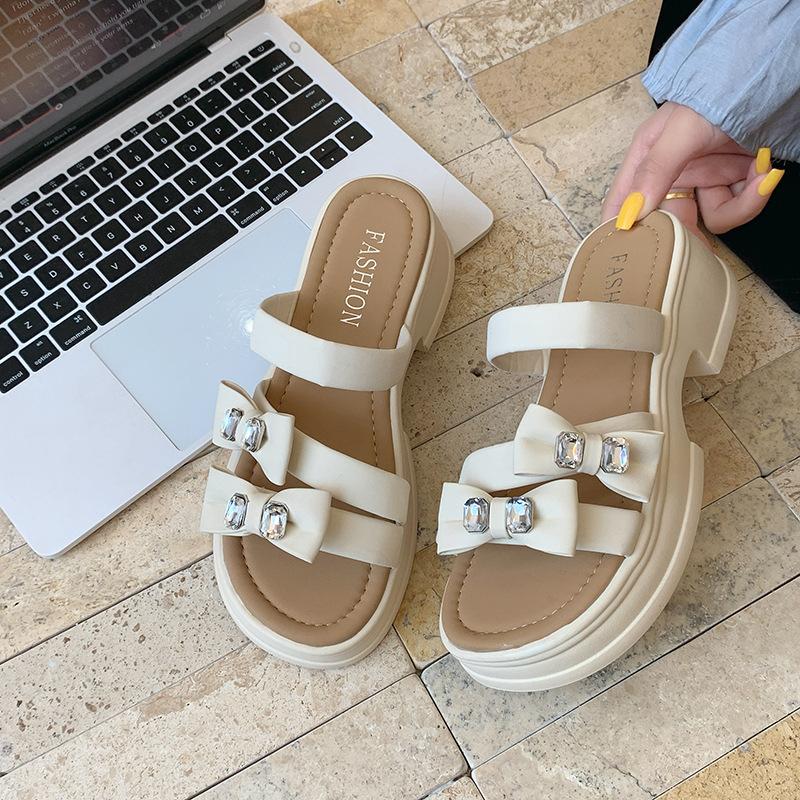 Platform Slippers Women's Summer Outer Wear 2025 New Super Fire High-end Sandals Increase Height Beautiful Fashion with Skirt Sandals