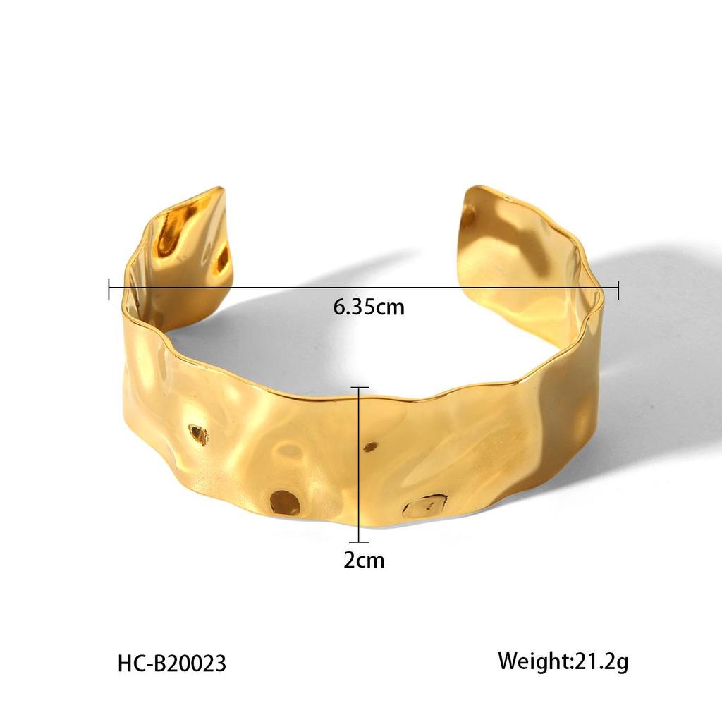 18K Gold Hammered Titanium Steel Bracelet - Elegant, Non-Fading, European-American Style