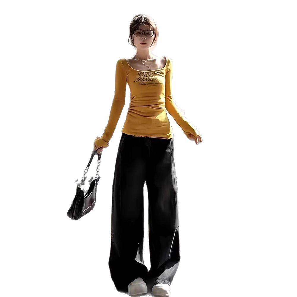 Frühling 2025 Würziges Amerikanisches Mädchen Gelbes U-Boot-Ausschnitt Langarm Sexy Retro Schlankmachendes T-Shirt