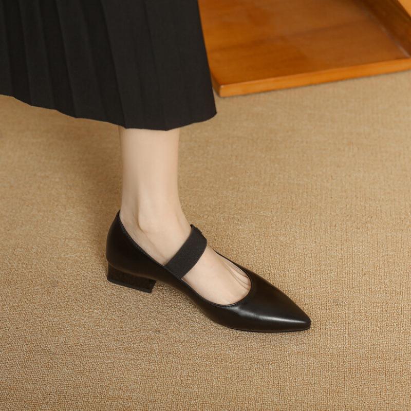 

New women s casual low-heeled flats, women s single shoes for all seasons, overalls, beef tendons, soft soles, one pedal, square heel, black. 39 чорний
