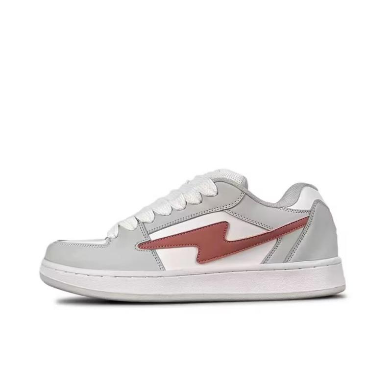 Kleine weiße Schuhe Damenschuhe neu Herbst Nische lässige Sportschuhe dicke Sohle erhöhend vielseitige Board-Schuhe Kinder
